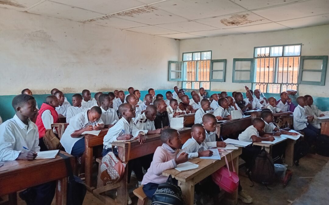 Beni – Oïcha : dès la 7ᵉ EB, le latin et l’anglais sont renforcés à l’Institut Monseigneur Kahongya, un pas vers la formation d’une élite multilingue