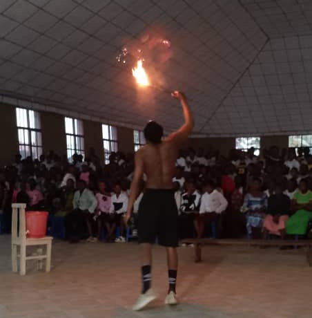 Beni – Compétition cuturelle interscolaire à Oïcha : l’Institut Kalimba prend la tête du Groupe A et élimine d&rsquo;Oïcha et Alfajiri !