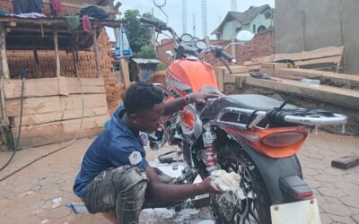 Beni – Du chômage à l’espoir : le lavage Mathe Mathieu emploie des dizaines de jeunes à Oïcha (Focus)