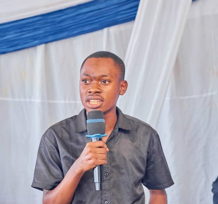 Beni : le vice-président de la COCET Socrate Katambo adresse ses vœux du nouvel an à la population et renforce son appel à la protection des enfants la veille de la fête