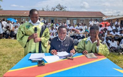 Oïcha : l&rsquo;institut Monseigneur Kahongya initie ses élèves aux notions de la justice et prépare les futurs défenseurs et protecteurs des Droits Humains grâce à un procès fictif