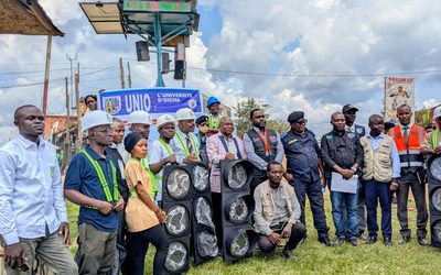 Oïcha : la CNPR Nord-Kivu remet du matériel aux étudiants de l’Université d’Oïcha pour améliorer le robot de roulage du rond-point central